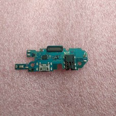 Плата с разъемом зарядки micro USB разъемом наушников и микрофоном для Samsung Galaxy A10 SM-A105 оригинал